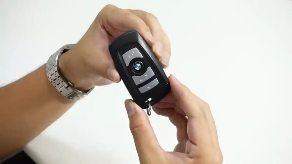 자동차 스마트키 배터리 교체 BMW 09